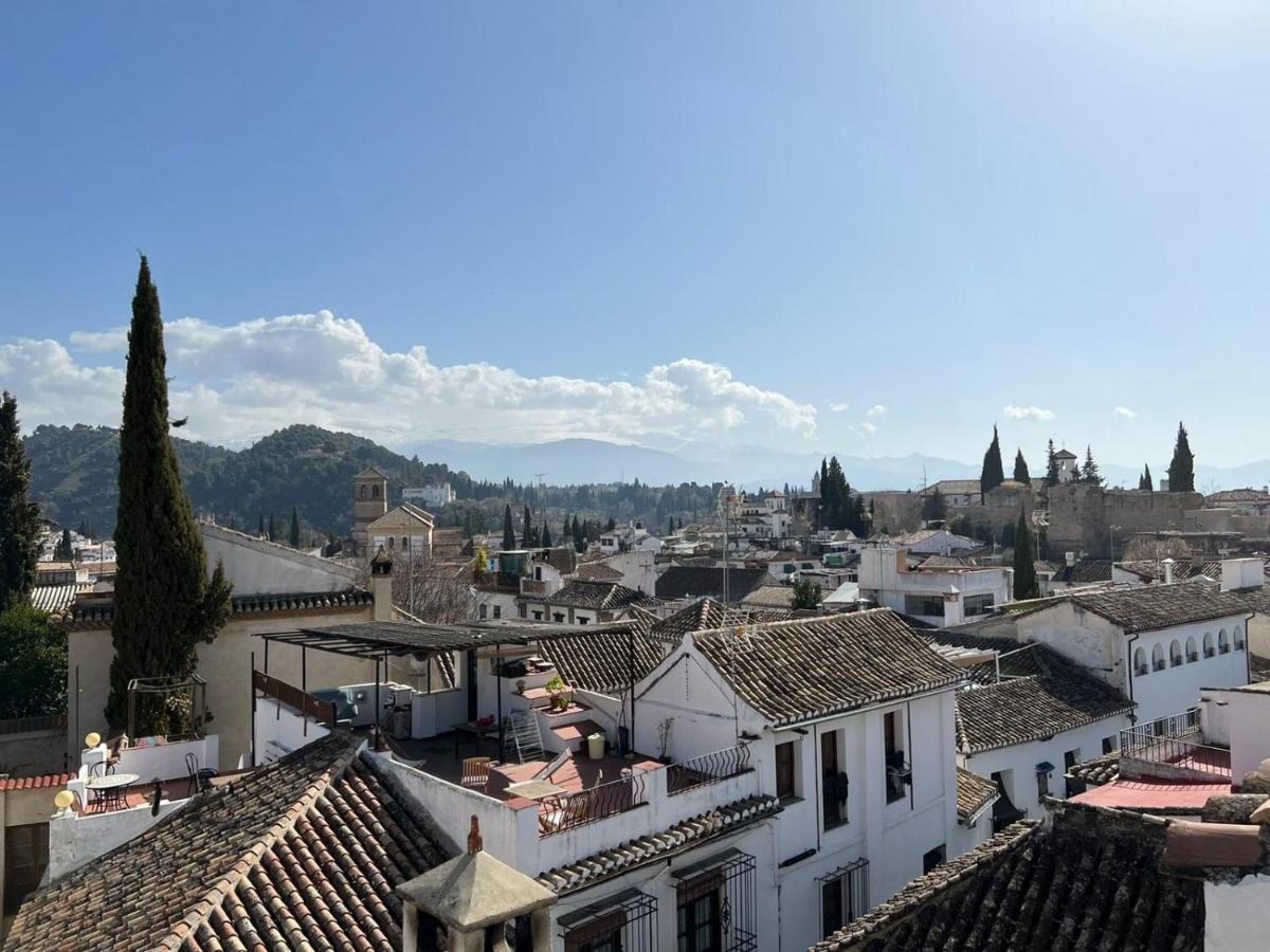 Rumah percutian Cosy House, Sunny Terrace, Amazing Views & Outdoor Bathtub! Granada