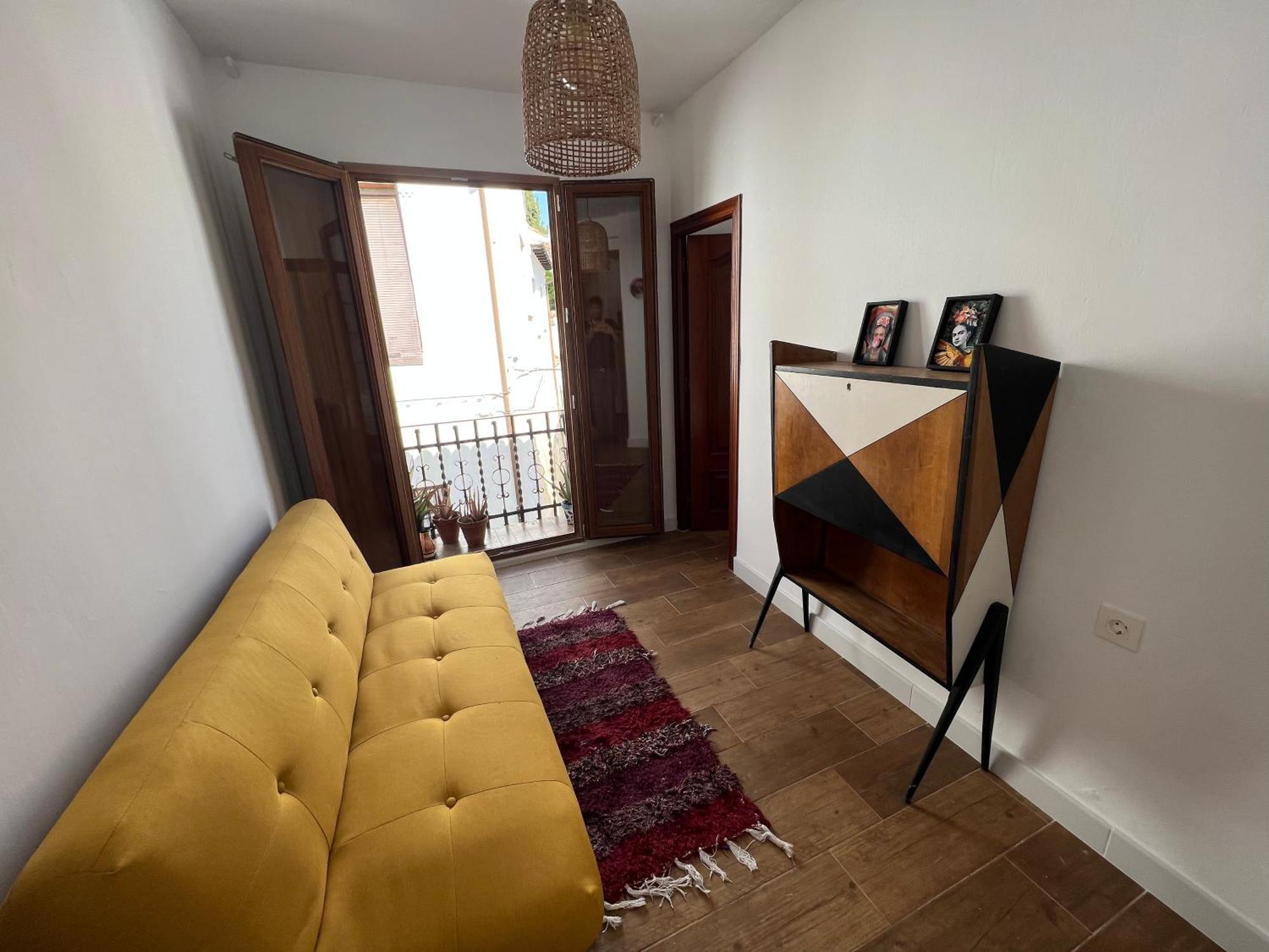 Rumah percutian Cosy House, Sunny Terrace, Amazing Views & Outdoor Bathtub!